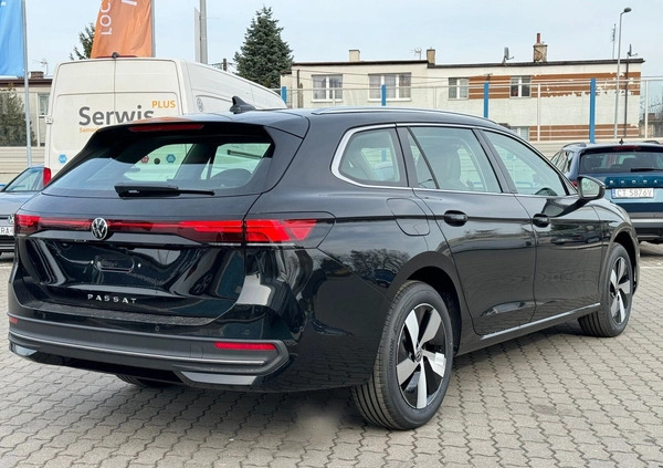 Volkswagen Passat cena 199990 przebieg: 1, rok produkcji 2024 z Kudowa-Zdrój małe 497